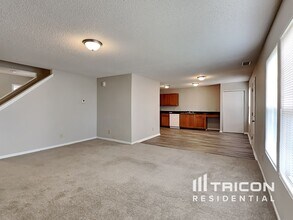 8540 Bluff Point Way in Indianapolis, IN - Building Photo - Building Photo