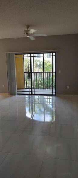 3019 Alcazar Pl, Unit 205 in Palm Beach Gardens, FL - Building Photo - Building Photo
