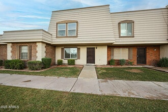 1014 E Bendix Dr in Tempe, AZ - Building Photo - Building Photo