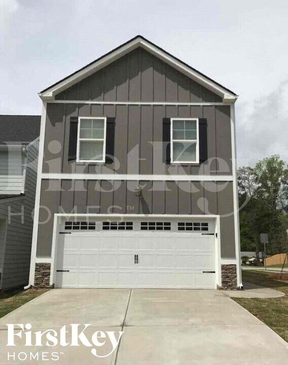 199 Preserve Dr in Newnan, GA - Building Photo