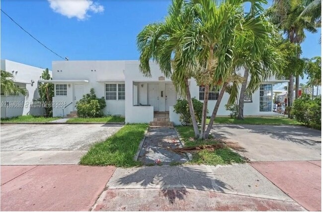 2101 Bay Dr in Miami, FL - Building Photo - Building Photo