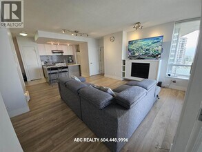 4808 Hazel St in Burnaby, BC - Building Photo - Building Photo