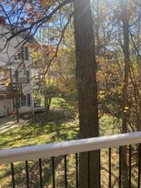 2104 Stoney Run Cir, Unit 2104 in Broadview Heights, OH - Building Photo