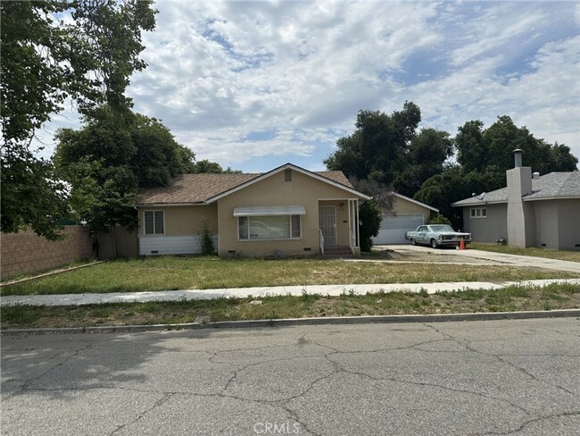 property at 357 S Juanita St