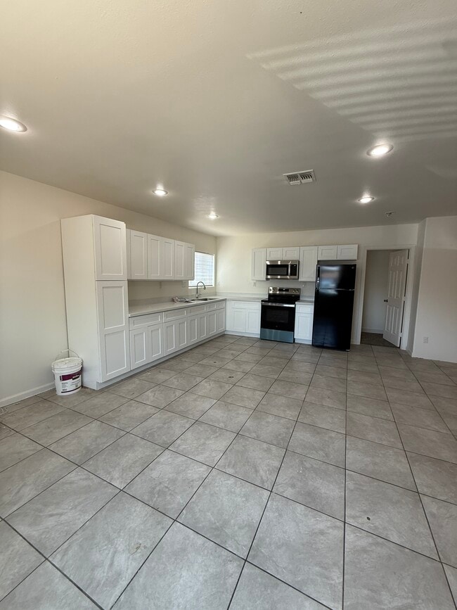 2828 E Chipman Rd, Unit 1, Unit 1