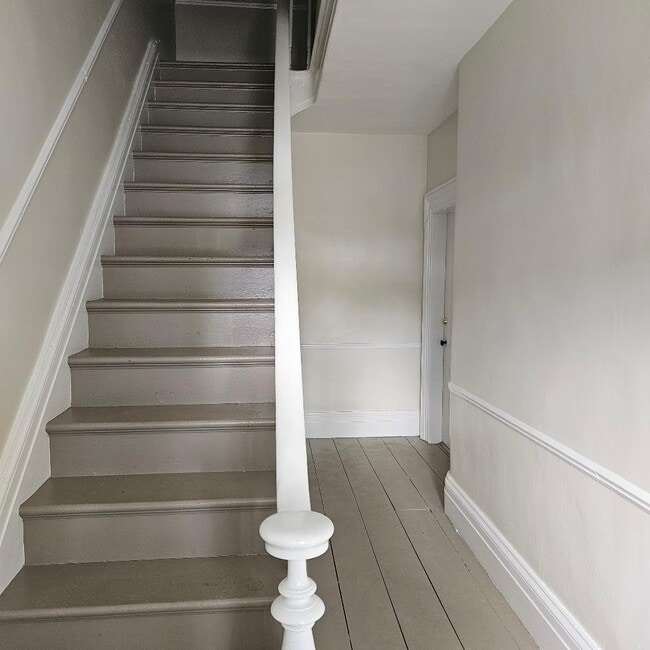 29 Delano St in Poughkeepsie, NY - Building Photo - Building Photo