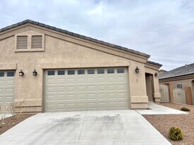 755 Vista Grande Dr in Kingman, AZ - Building Photo