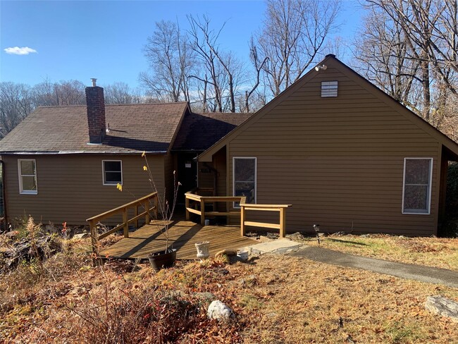 157 B Teatown Rd in Croton-on-Hudson, NY - Building Photo - Building Photo