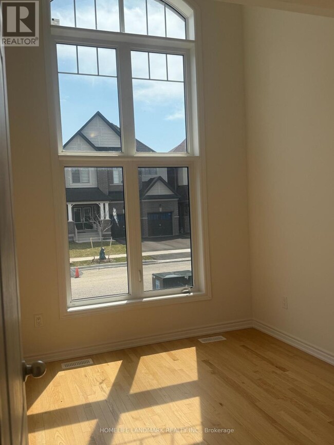 4 Kenneth Ross Bnd in East Gwillimbury, ON - Building Photo - Building Photo