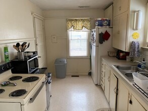 1123 Claflin Rd in Manhattan, KS - Building Photo - Building Photo