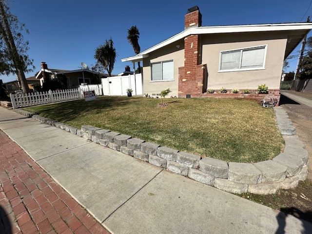 678 Joann St, Unit A in Costa Mesa, CA - Building Photo