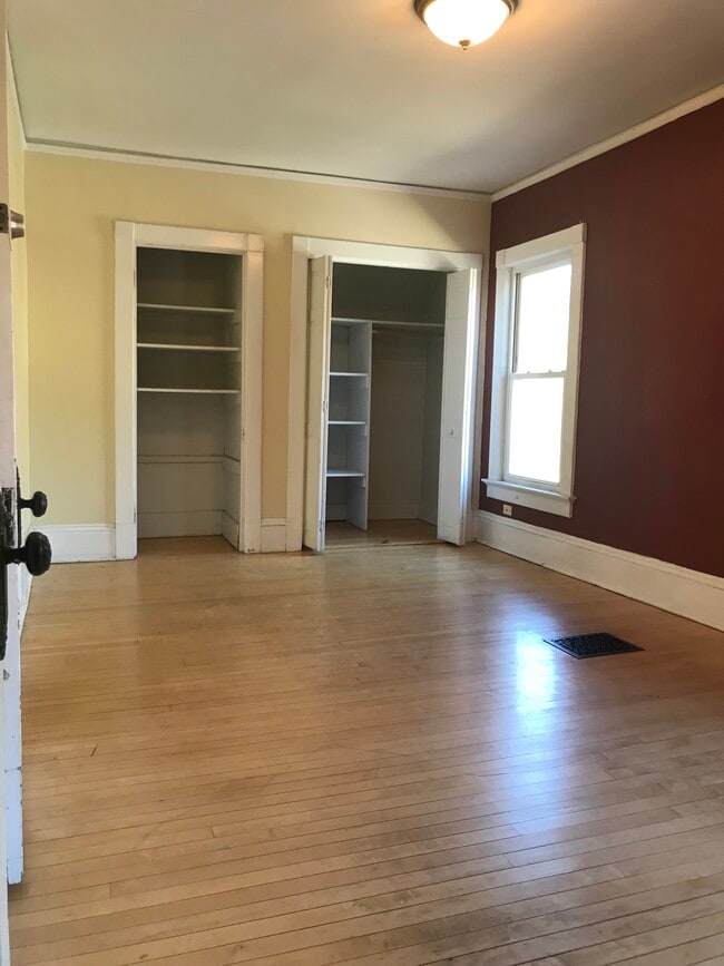 3316 N Downer Ave, Unit 3316