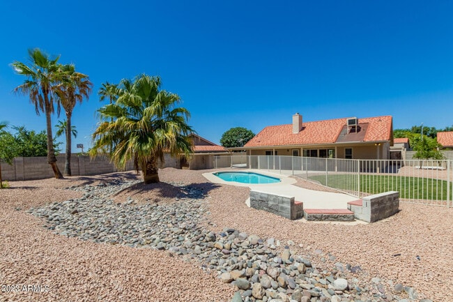 661 S Oak St Cir in Chandler, AZ - Building Photo - Building Photo
