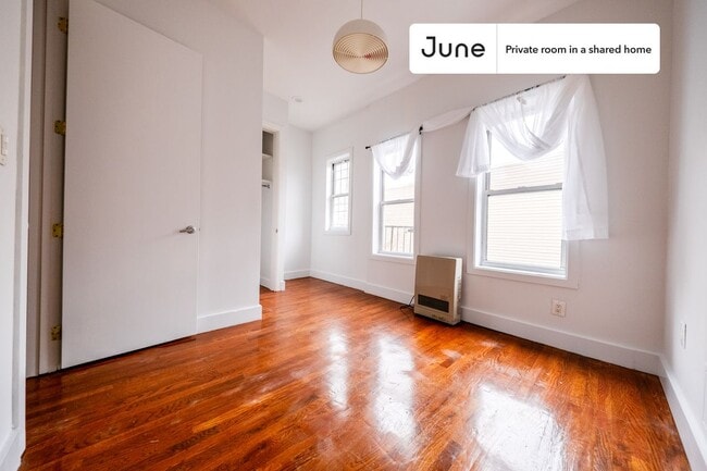 Room in Shared 3 bed/1 bath home in Brooklyn, NY - Building Photo - Building Photo