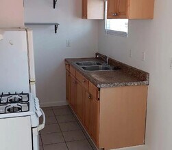 3676 Euclid Ave in San Diego, CA - Foto de edificio - Building Photo