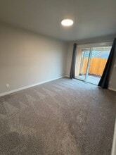 2840 Railroad St SE in Albany, OR - Building Photo - Building Photo