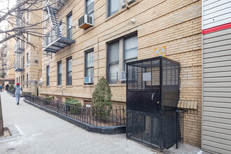 43-10 44th St in Sunnyside, NY - Building Photo - Building Photo