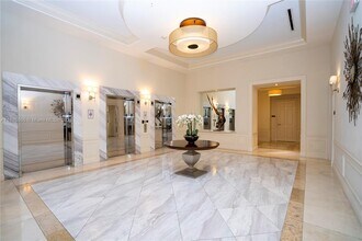 1300 Ponce de Leon in Coral Gables, FL - Building Photo - Building Photo