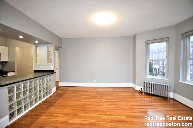 83 Glenville Ave, Unit 2 in Boston, MA - Building Photo - Building Photo