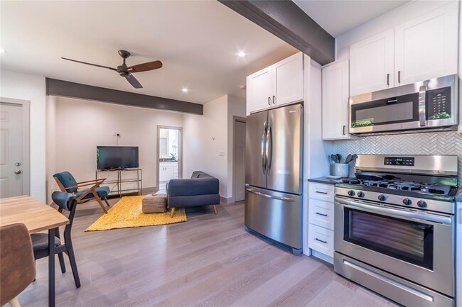 3007 E 2nd St in Austin, TX - Building Photo - Building Photo