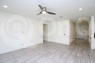 244 E Honeysuckle Pl in Chandler, AZ - Building Photo - Building Photo