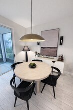 14135 Pier Ln in Jacksonville, FL - Foto de edificio - Building Photo