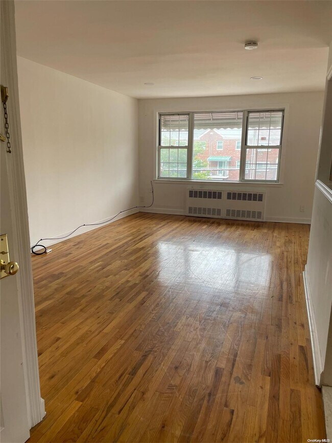 772 Remsen Ave-Unit -2 in Brooklyn, NY - Building Photo - Building Photo