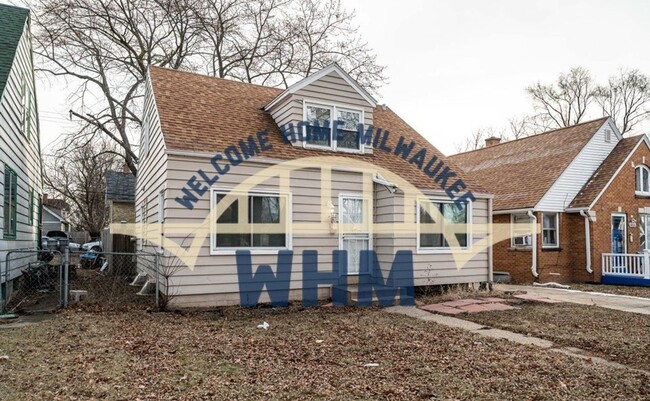 property at 4464 N 38th St