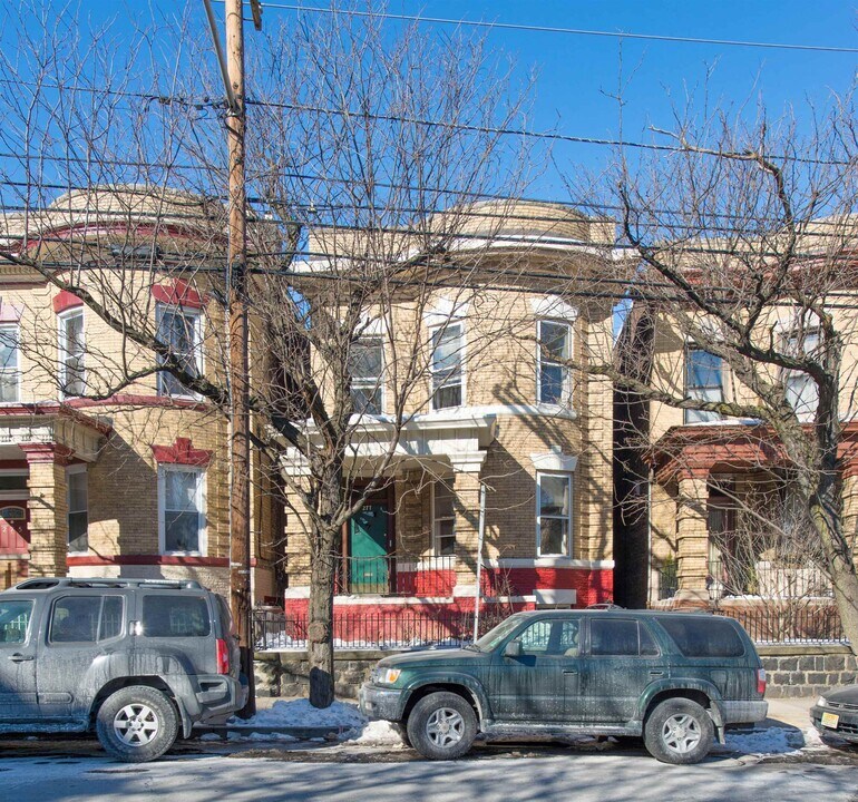 277 Palisade Ave in Jersey City, NJ - Building Photo