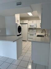 5800 SW 127th Ave in Miami, FL - Foto de edificio - Building Photo