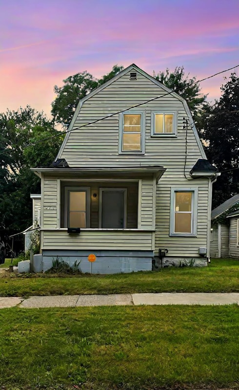 property at 1704 1st St