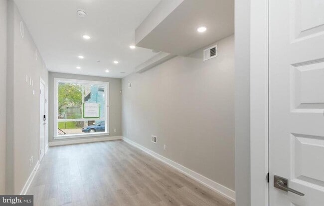 2548 N Howard St in Philadelphia, PA - Building Photo - Building Photo