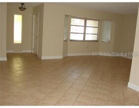 3112 Chase Cir in Sarasota, FL - Building Photo - Building Photo