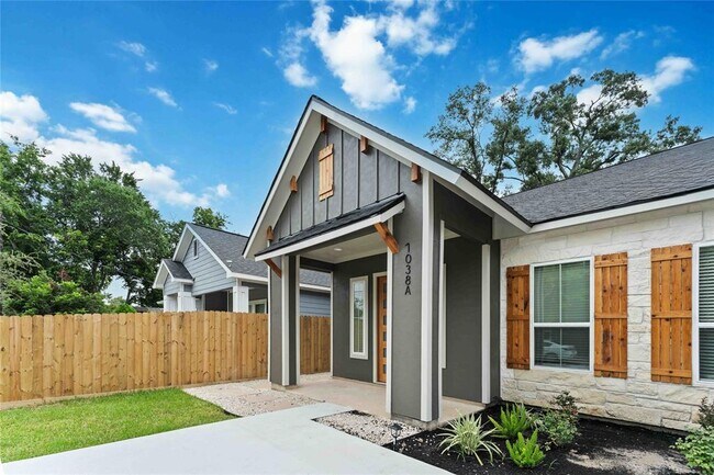 7038 Smilax St in Houston, TX - Building Photo - Building Photo