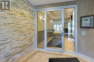 15 Jacksway Crescent in London, ON - Building Photo - Building Photo