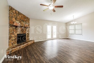 1591 Twin Oak Dr W in Middleburg, FL - Building Photo - Building Photo