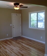 W1368 Honey Suckle Rd in Genoa City, WI - Building Photo - Building Photo