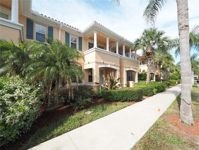 5973 Madrano Dr in Sarasota, FL - Foto de edificio - Building Photo