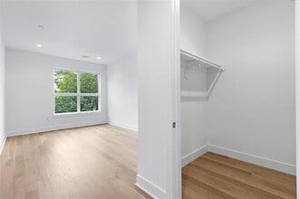 6025 JFK Blvd E in West New York, NJ - Building Photo - Building Photo