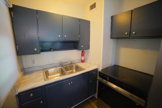 property at 1015 Joe Louis St