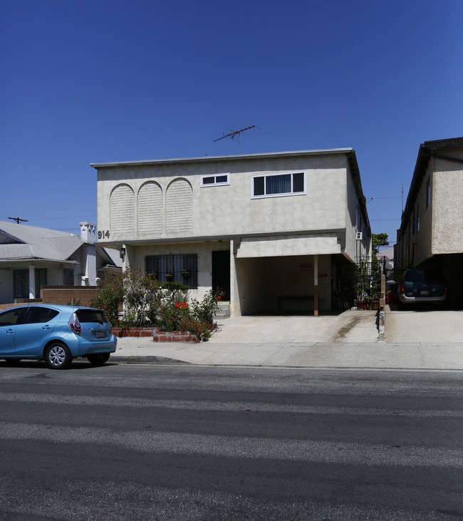 914 S St Andrews Pl in Los Angeles, CA - Foto de edificio - Building Photo