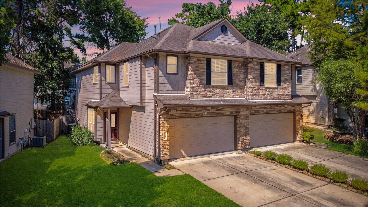 18 Whitekirk Pl in Magnolia, TX - Building Photo