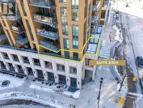 2060 Lakeshore Rd. in Burlington, ON - Building Photo - Building Photo