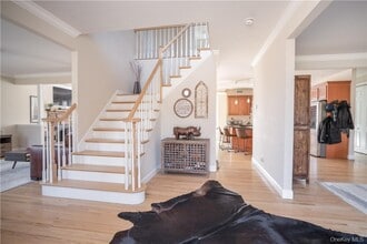 56 Benjamin Meadow Rd in Tuxedo Park, NY - Foto de edificio - Building Photo