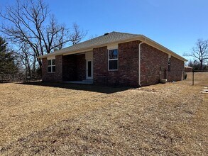 17019 Oak Ridge Cir in Oklahoma City, OK - Building Photo - Building Photo