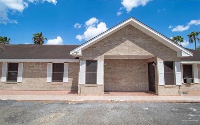 property at 1408 Circle Dr