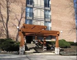 property at 5810 Oakwood Dr