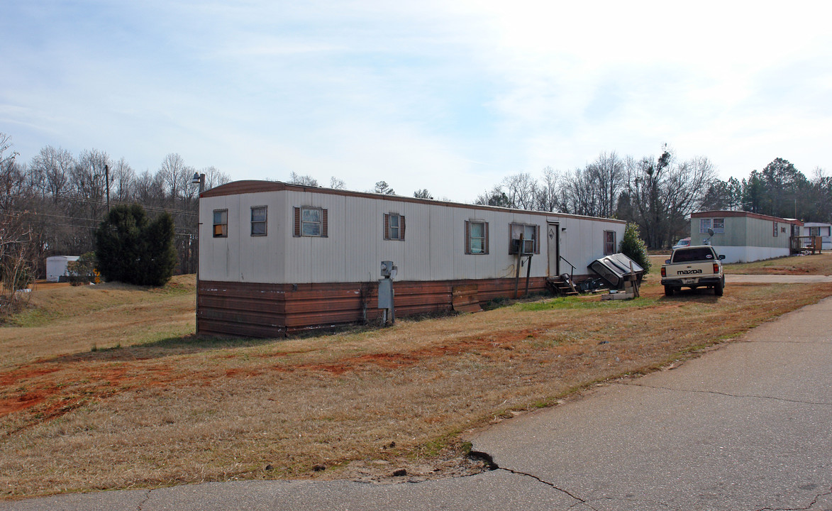 100 Evelyn Ln in Piedmont, SC - Building Photo