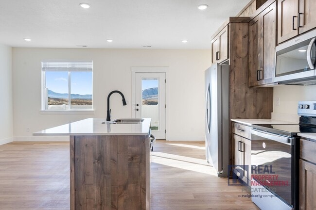 1745 Ammon St in Pocatello, ID - Foto de edificio - Building Photo
