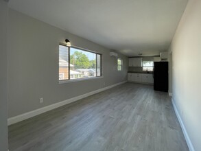 2704 E Columbus Dr in Tampa, FL - Building Photo - Building Photo